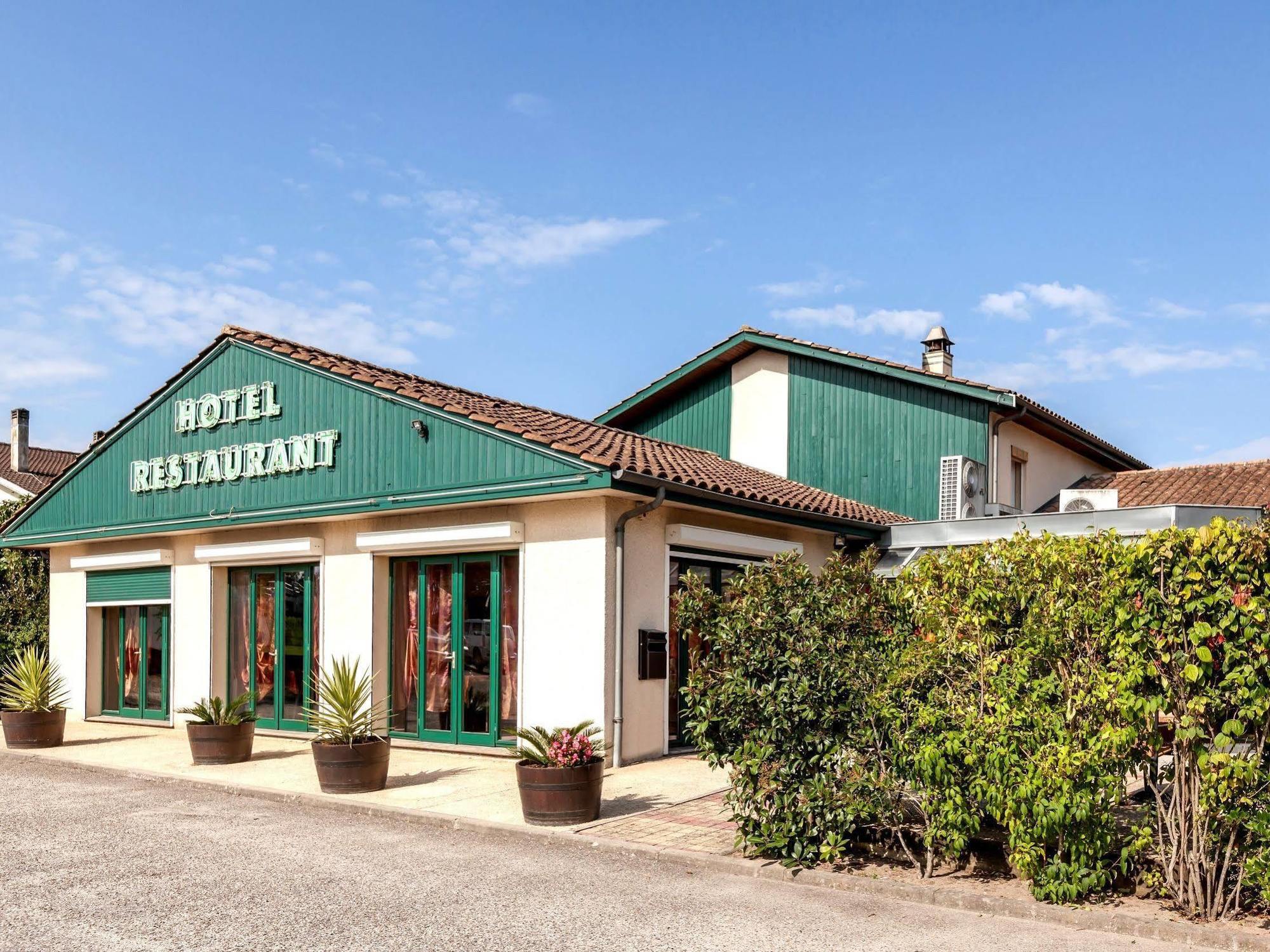 Logis Hotel Horus Restaurant Les Bruyeres Toulenne Exterior foto