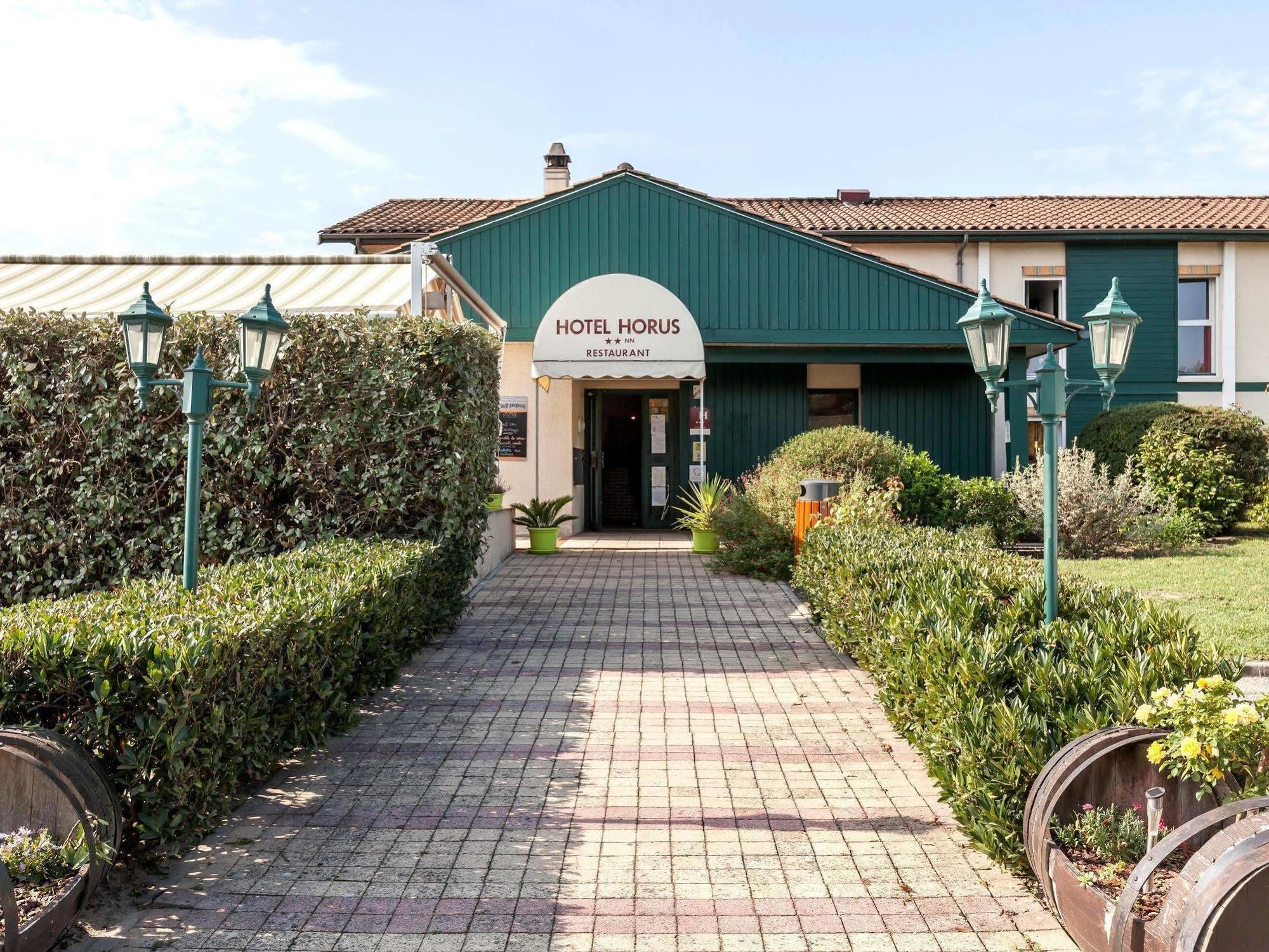 Logis Hotel Horus Restaurant Les Bruyeres Toulenne Exterior foto