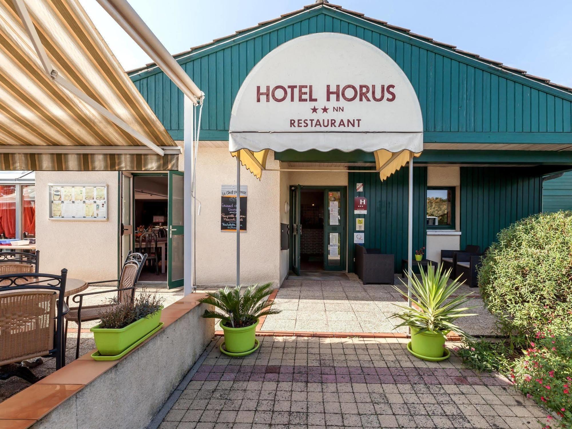Logis Hotel Horus Restaurant Les Bruyeres Toulenne Exterior foto