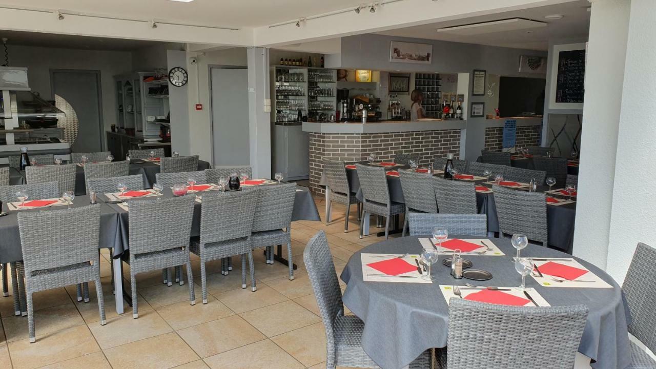Logis Hotel Horus Restaurant Les Bruyeres Toulenne Exterior foto