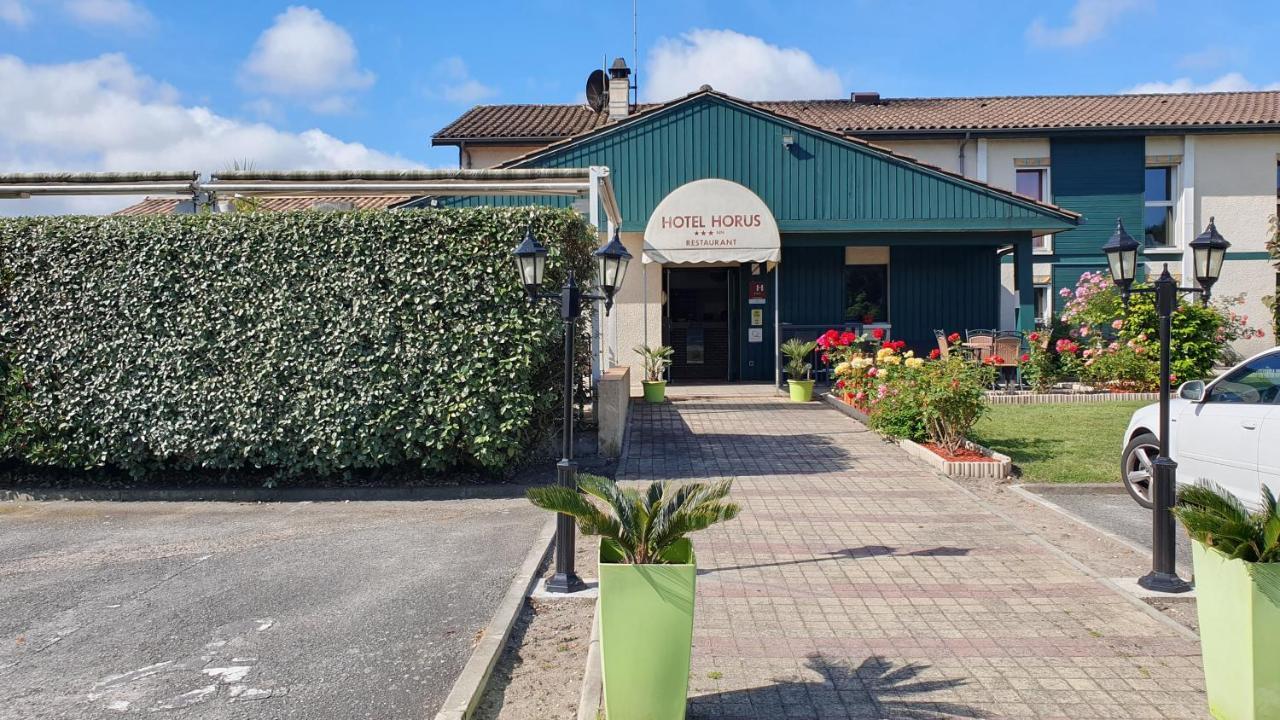 Logis Hotel Horus Restaurant Les Bruyeres Toulenne Exterior foto